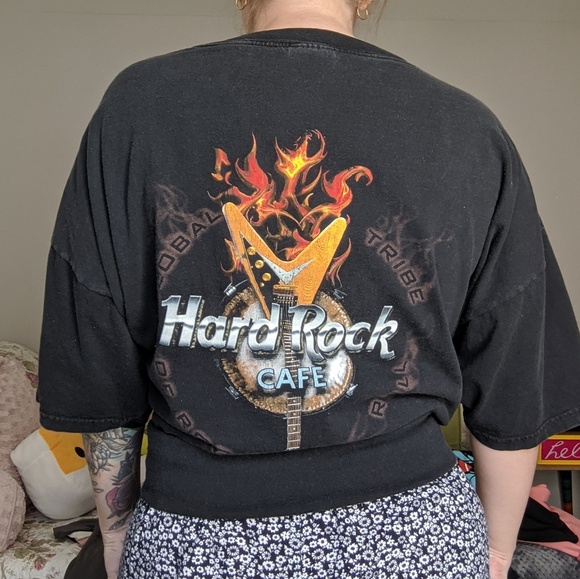 Vintage Tops - Vintage Flaming Guitar Hard Rock Cafe T-Shirt